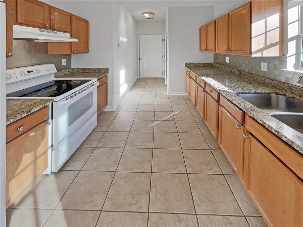 32 Island Shoals Road Jackson, GA 30233 - Photo 2 of 23