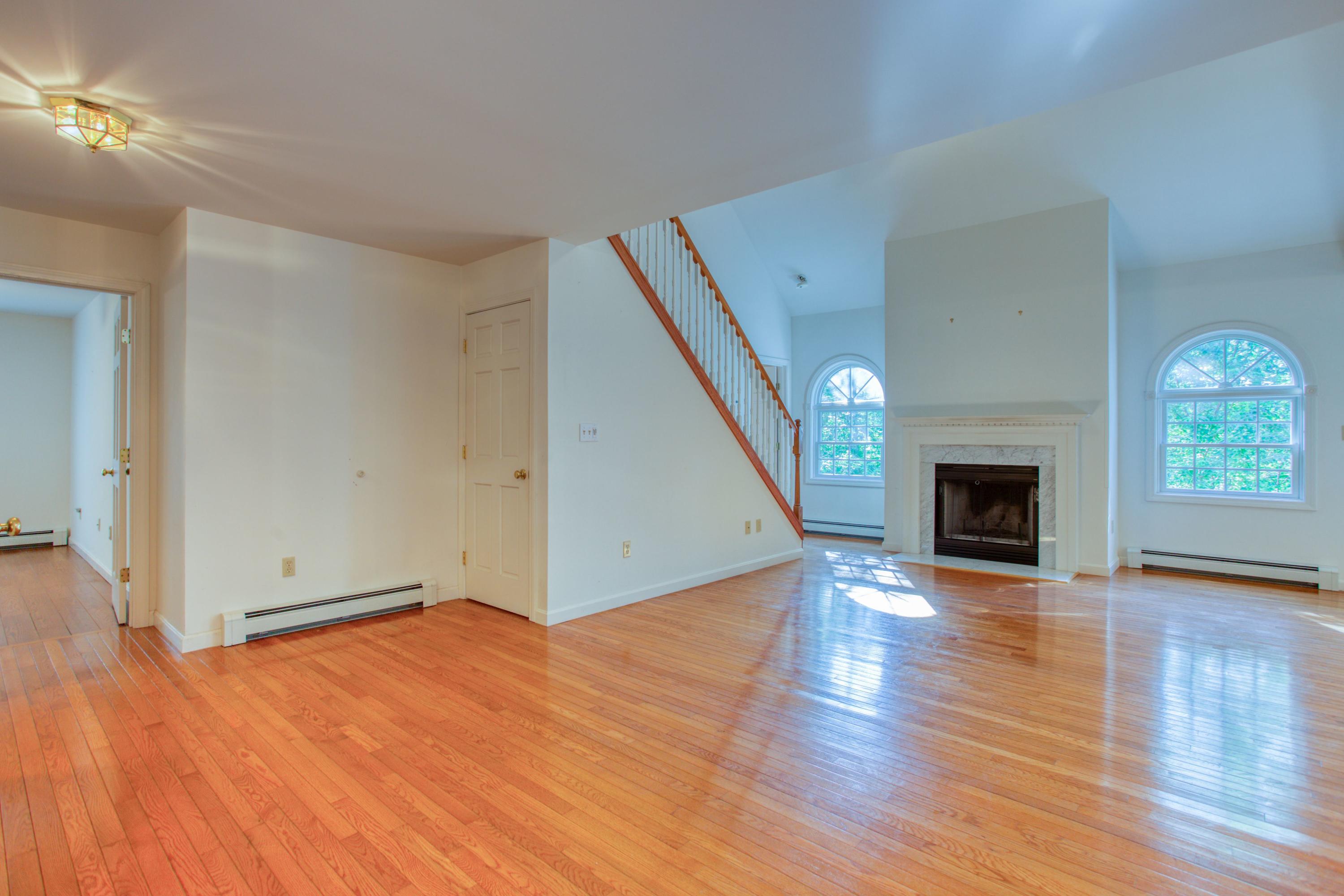912 Back River Road Boothbay, ME 04537 - Photo 6 of 39 Entry to living room