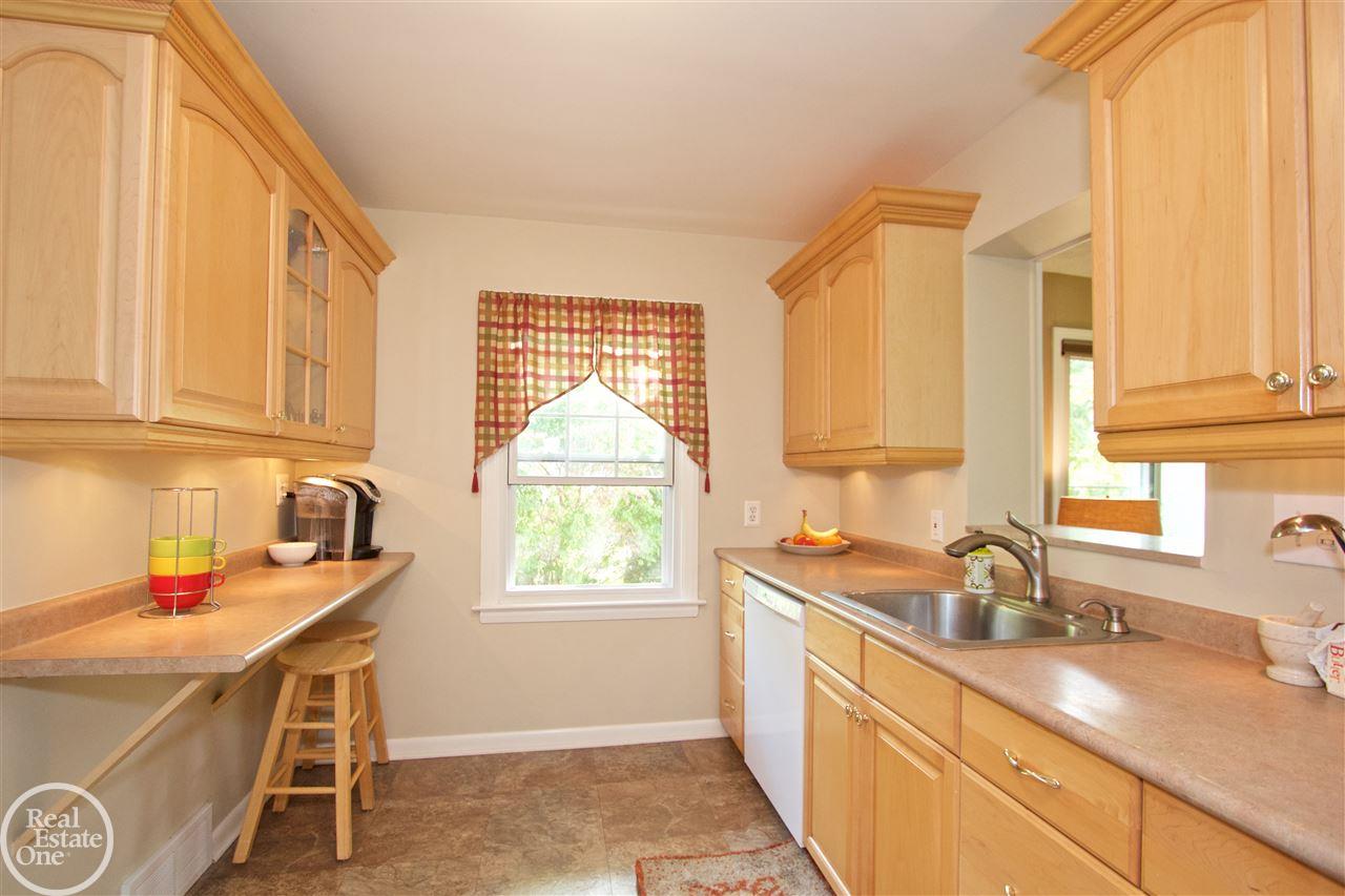 451 Touraine Road Grosse Pointe Farms, MI 48236 - Photo 20 of 40 Gallery Image 20