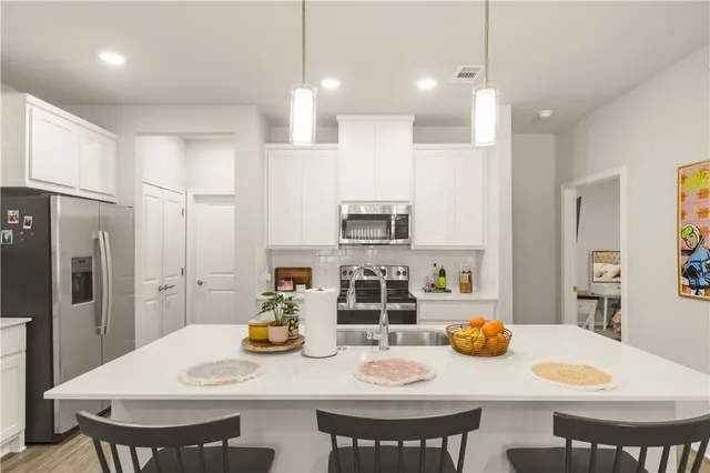 $207,500 | 1326 Prairie Drive, Unit 113, Bryan, TX 77803