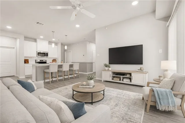 $207,500 | 1326 Prairie Drive, Unit 113, Bryan, TX 77803