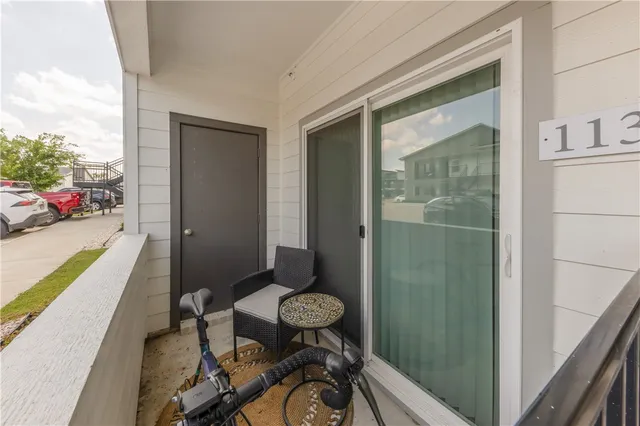 $207,500 | 1326 Prairie Drive, Unit 113, Bryan, TX 77803