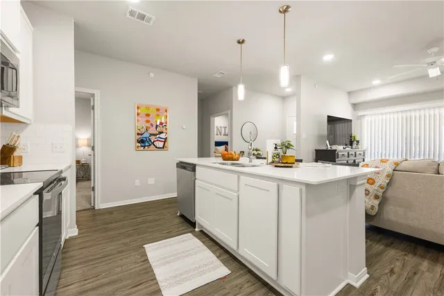 $207,500 | 1326 Prairie Drive, Unit 113, Bryan, TX 77803