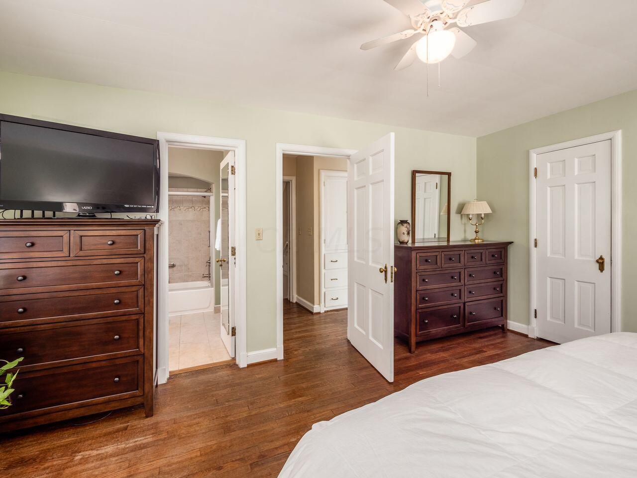 2620 Berwyn Road Columbus, OH 43221 - Photo 30 of 39 A_2620_Berwyn_079