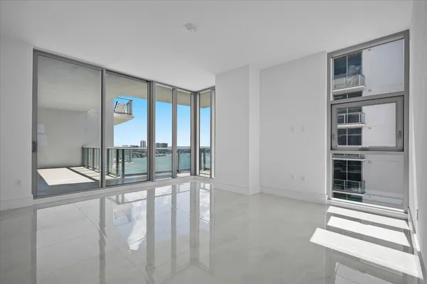 $15,000 | 220 Lake Shore Drive, Unit 2223, Lake Park, FL 33403