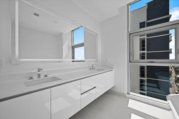 $15,000 | 220 Lake Shore Drive, Unit 2223, Lake Park, FL 33403