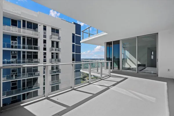 $15,000 | 220 Lake Shore Drive, Unit 2223, Lake Park, FL 33403