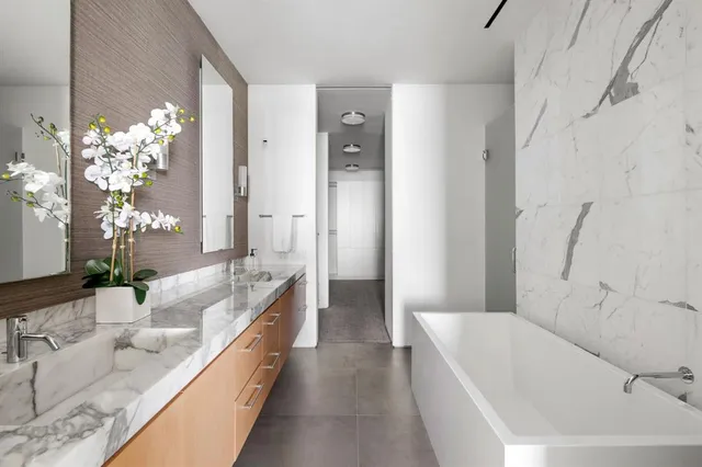 $1,049,500 | 1717 Arts Plaza, Unit 2112, Dallas, TX 75201