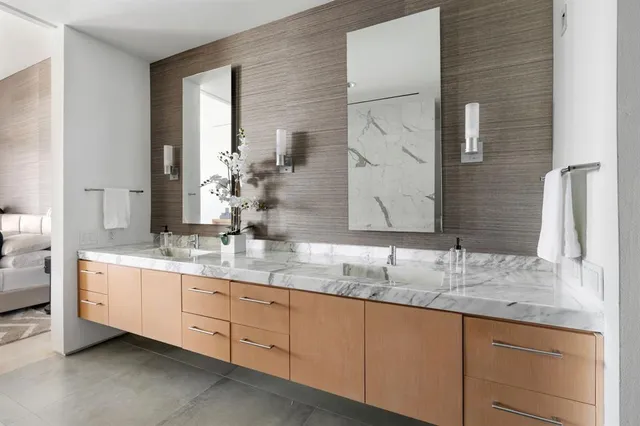 $1,049,500 | 1717 Arts Plaza, Unit 2112, Dallas, TX 75201