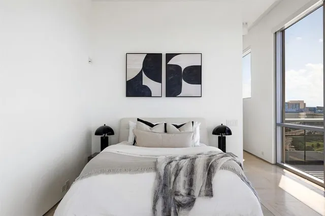 $1,049,500 | 1717 Arts Plaza, Unit 2112, Dallas, TX 75201