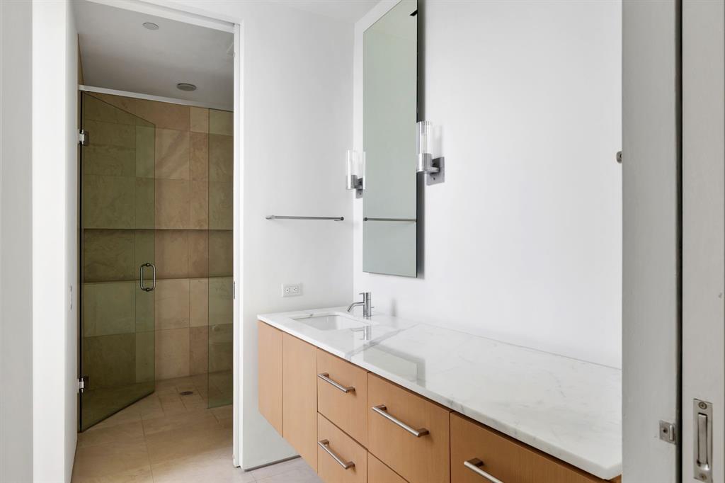 1717 Arts Plaza, Unit 2112 Dallas, TX 75201 - Photo 24 of 40