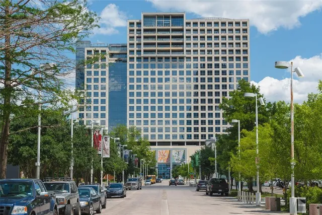 $1,049,500 | 1717 Arts Plaza, Unit 2112, Dallas, TX 75201
