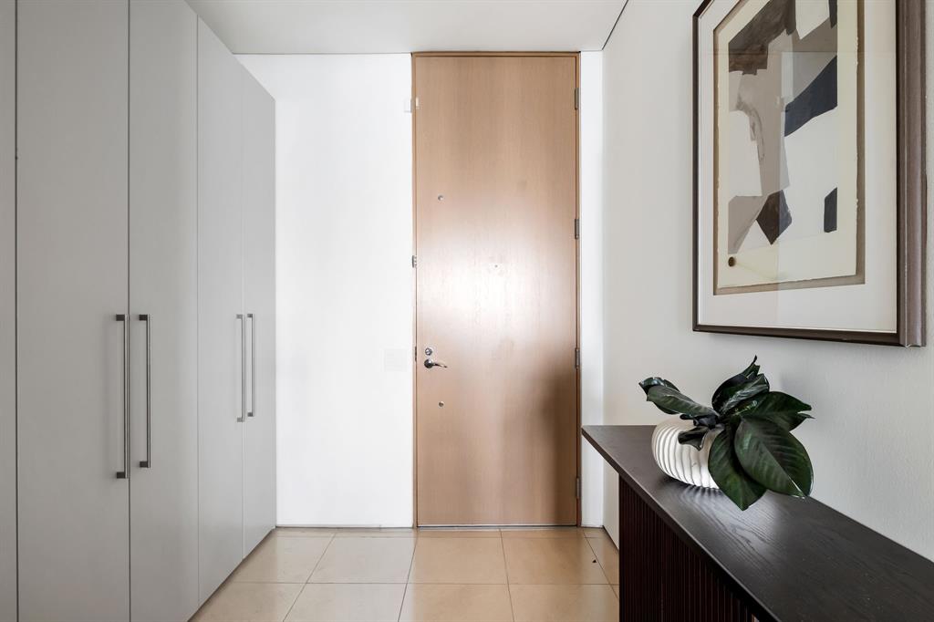 1717 Arts Plaza, Unit 2112 Dallas, TX 75201 - Photo 4 of 40