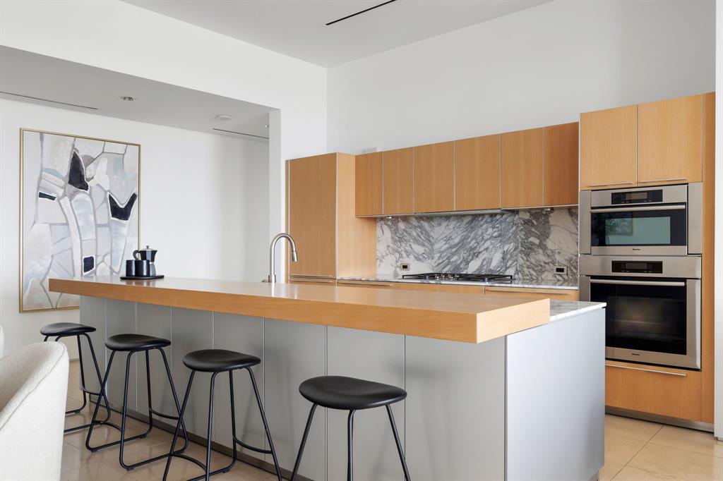 1717 Arts Plaza, Unit 2112 Dallas, TX 75201 - Photo 7 of 40