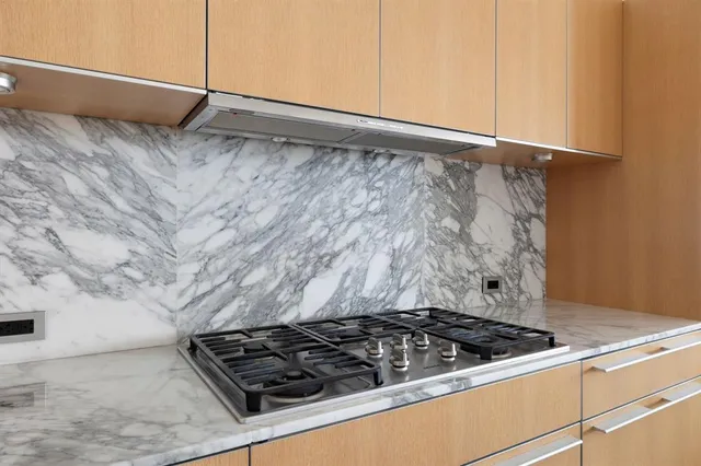 $1,049,500 | 1717 Arts Plaza, Unit 2112, Dallas, TX 75201