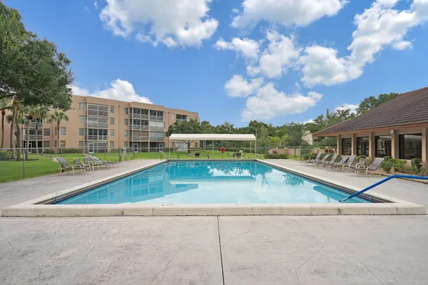 $2,800 | 1831 Sabal Palm Drive, Unit 202, Davie, FL 33324