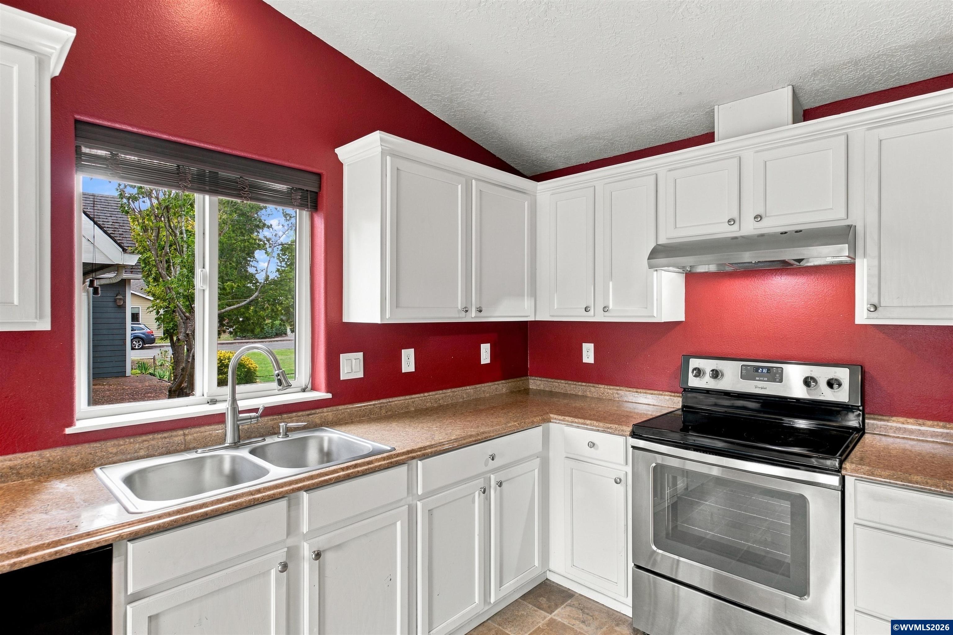 1840 Chemawa Road Northeast Keizer, OR 97303 - Photo 11 of 26 Gallery Image 11