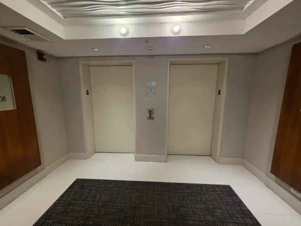 $5,200 | 41 Southeast 5th Street, Unit 1917, Miami, FL 33131