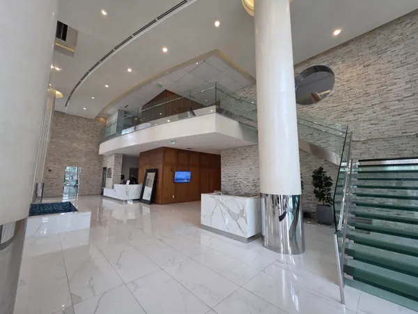 $5,200 | 41 Southeast 5th Street, Unit 1917, Miami, FL 33131