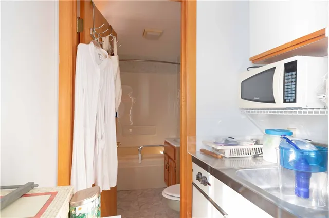 $1,275,000 | 91 Bonnet Point Road, Narragansett, RI 02882