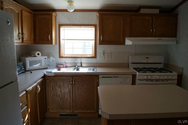 8220 Airport Road, Unit 22 Bath, PA 18014 - Photo 7 of 13 Gallery Image 7