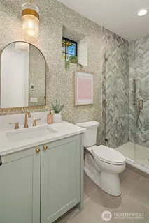 $2,589,000 | 12416 Northeast 72nd Street, Kirkland, WA 98033