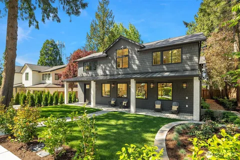 $2,589,000 | 12416 Northeast 72nd Street, Kirkland, WA 98033
