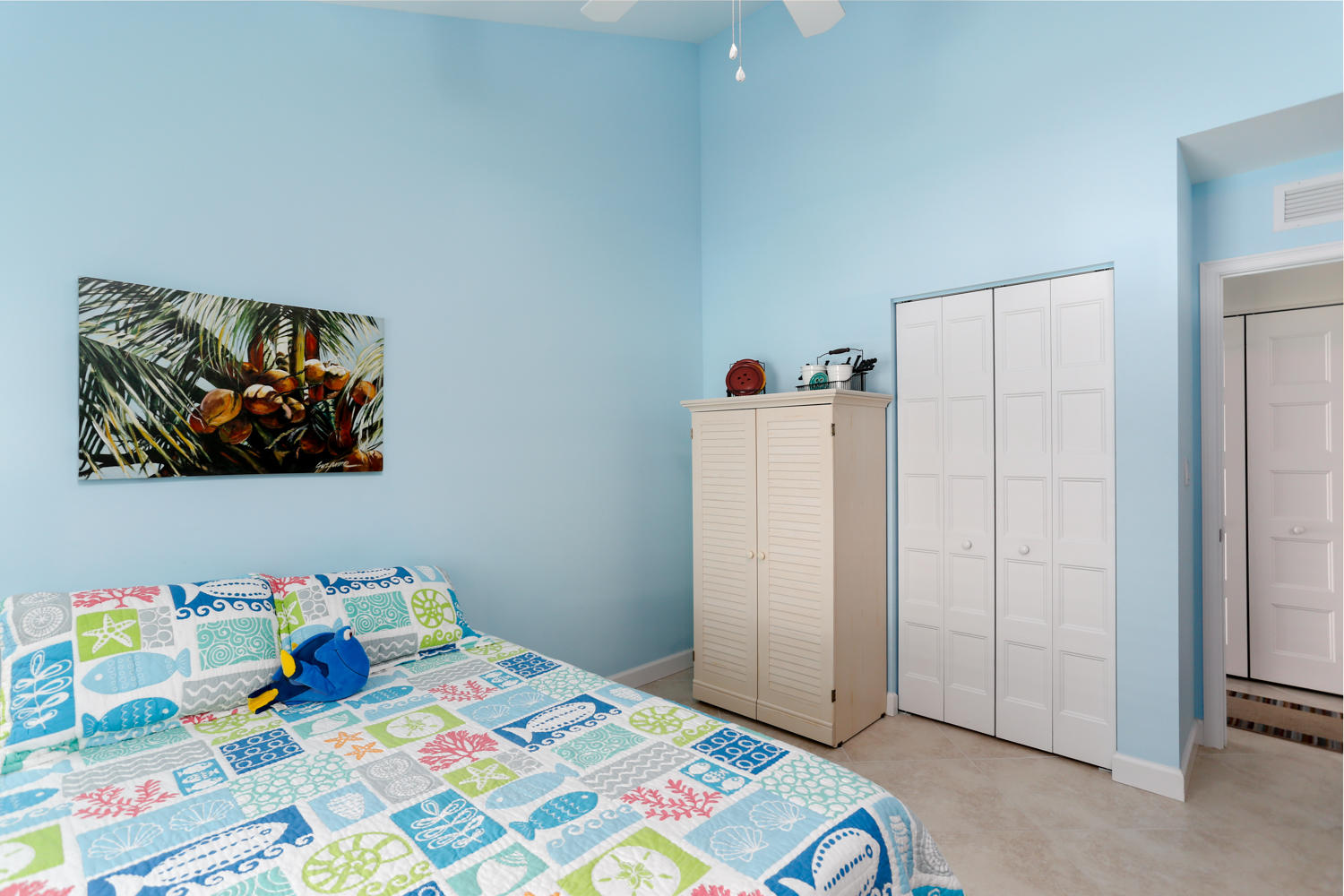 15 Snapper Avenue Key Largo, FL 33037 - Photo 8 of 17 Guest Room 1 Alternate