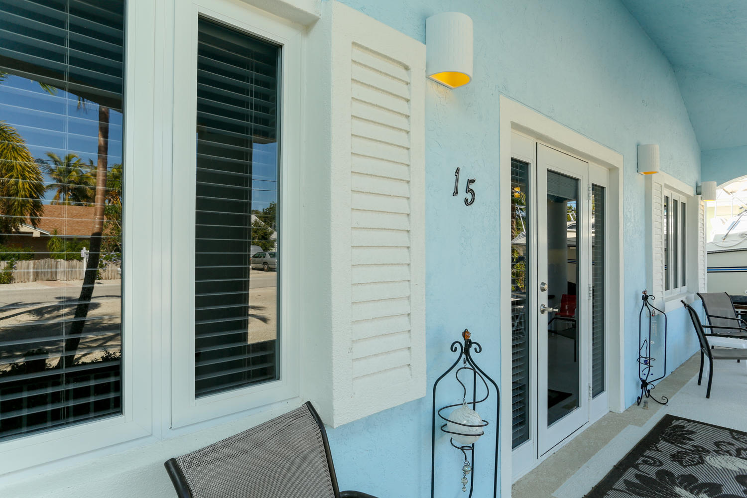 15 Snapper Avenue Key Largo, FL 33037 - Photo 10 of 17 Porch View