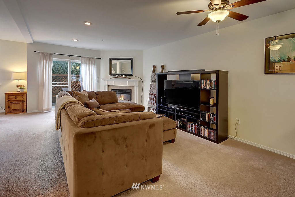 465 Queen Avenue Northeast, Unit 402 Renton, WA 98056 - Photo 20 of 25 Gallery Image 20