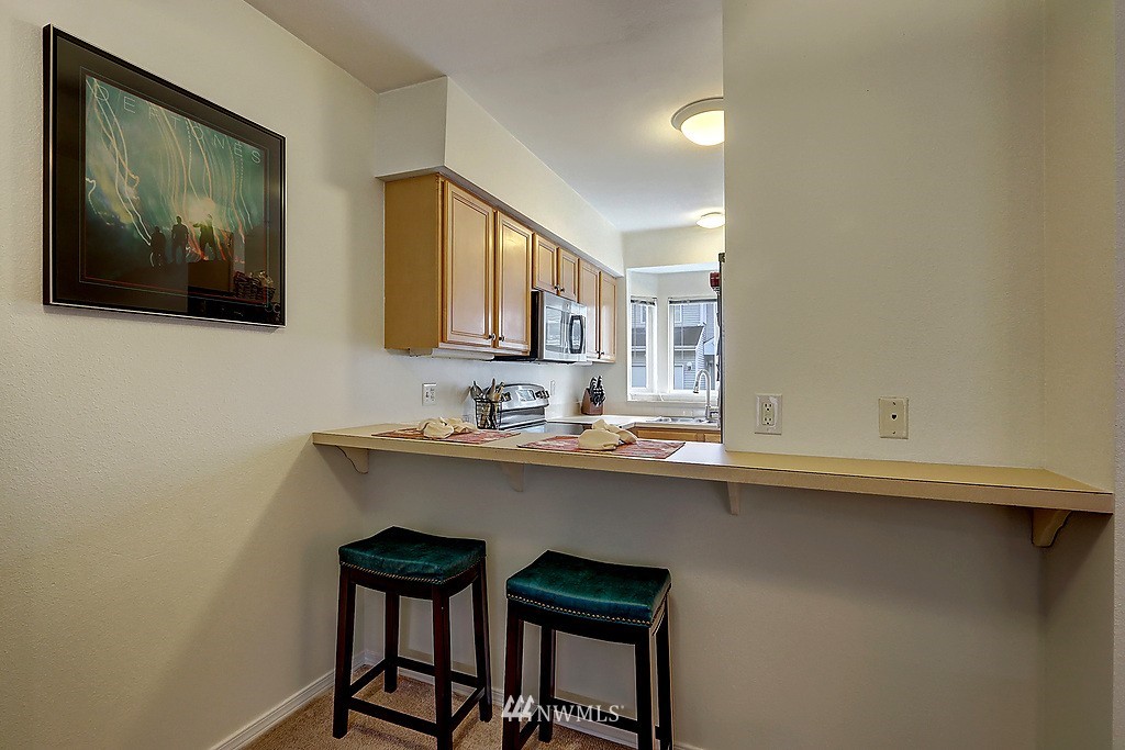 465 Queen Avenue Northeast, Unit 402 Renton, WA 98056 - Photo 21 of 25 Gallery Image 21