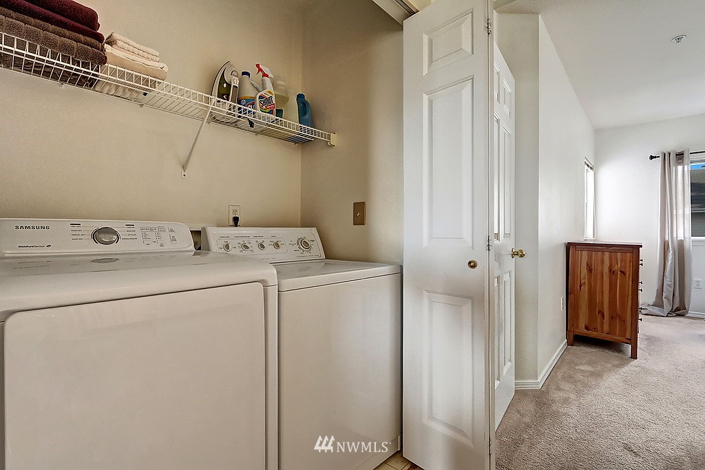 465 Queen Avenue Northeast, Unit 402 Renton, WA 98056 - Photo 23 of 25 Gallery Image 23