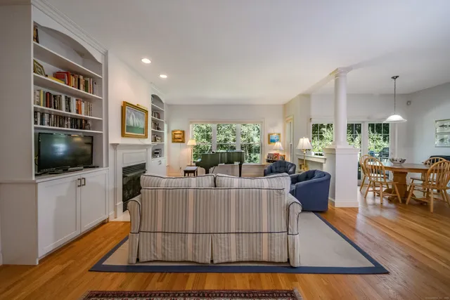 $570,000 | 175 Ferry Road, Unit 10, Old Saybrook, CT 06475