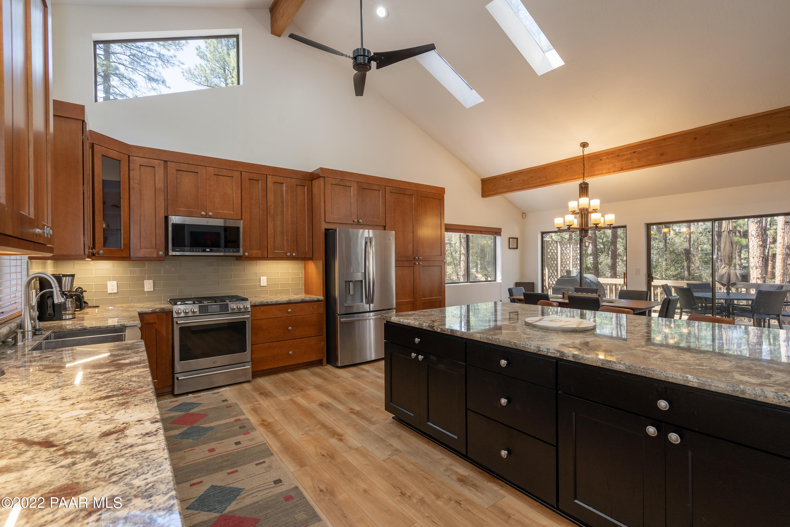 1737 Coyote Road Prescott, AZ 86303 - Photo 11 of 35 GOURMET KITCHEN