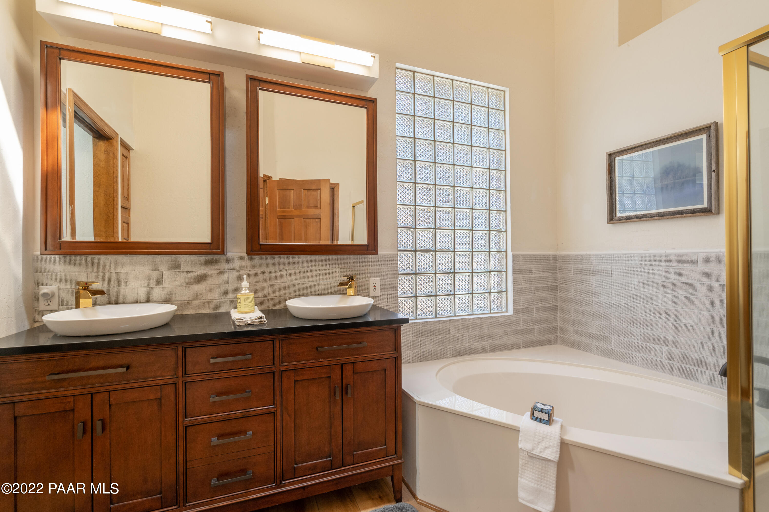 1737 Coyote Road Prescott, AZ 86303 - Photo 15 of 35 MASTERSUITE