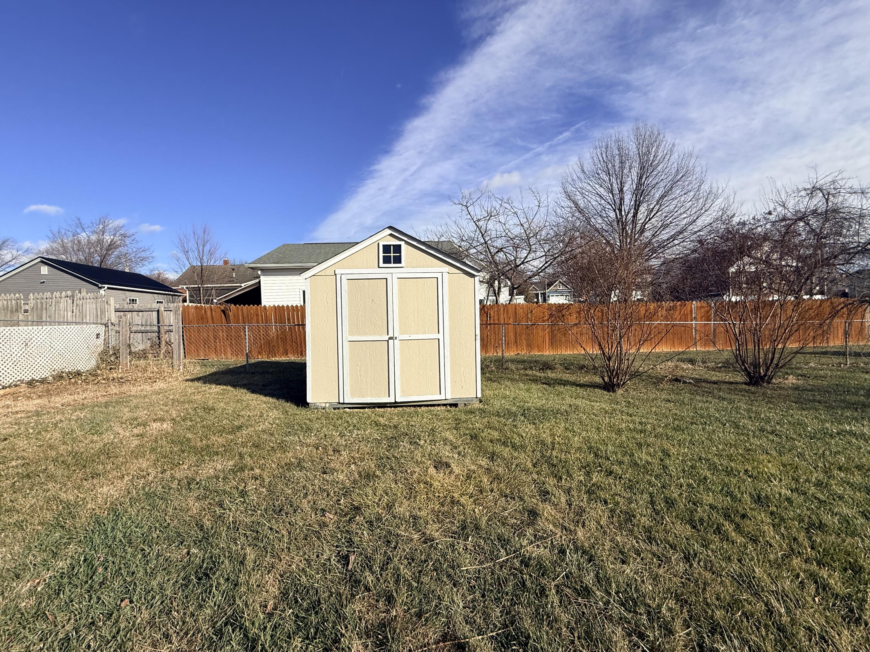 402 Goodwin Avenue Salem, VA 24153 - Photo 10 of 10 a bathroom with a sink and a yard