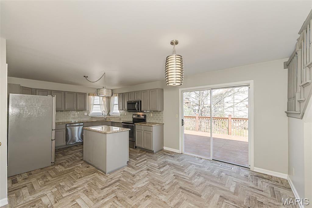 740 Spring Crest Court Fenton, MO 63026 - Photo 11 of 38