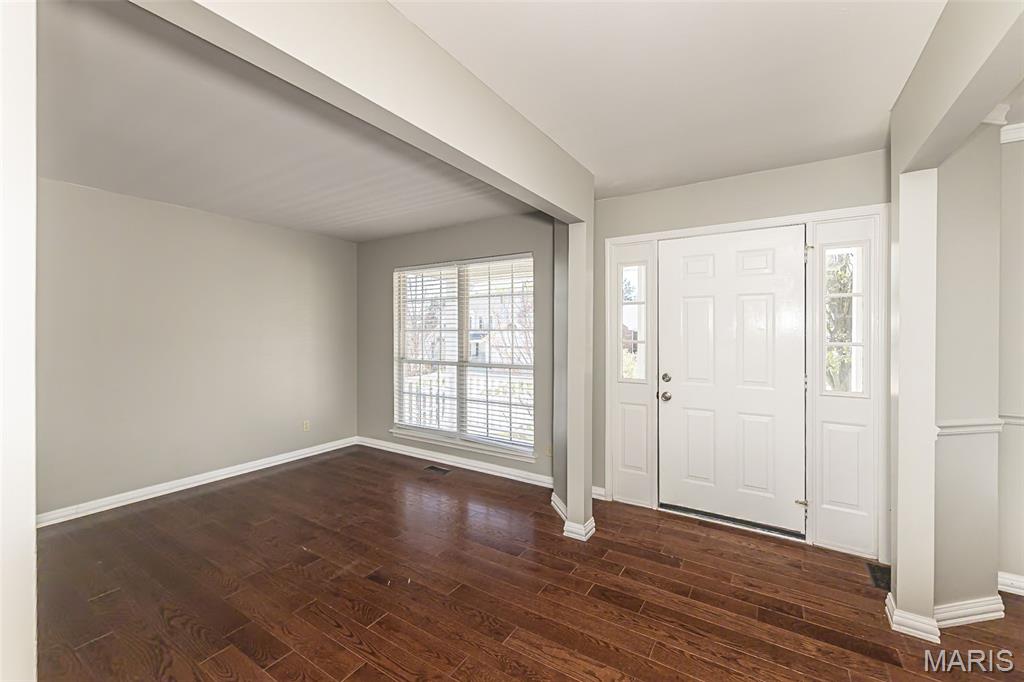 740 Spring Crest Court Fenton, MO 63026 - Photo 3 of 38