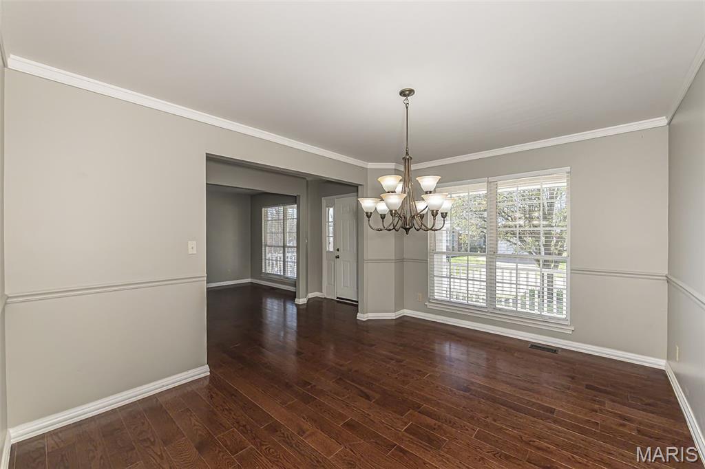 740 Spring Crest Court Fenton, MO 63026 - Photo 5 of 38