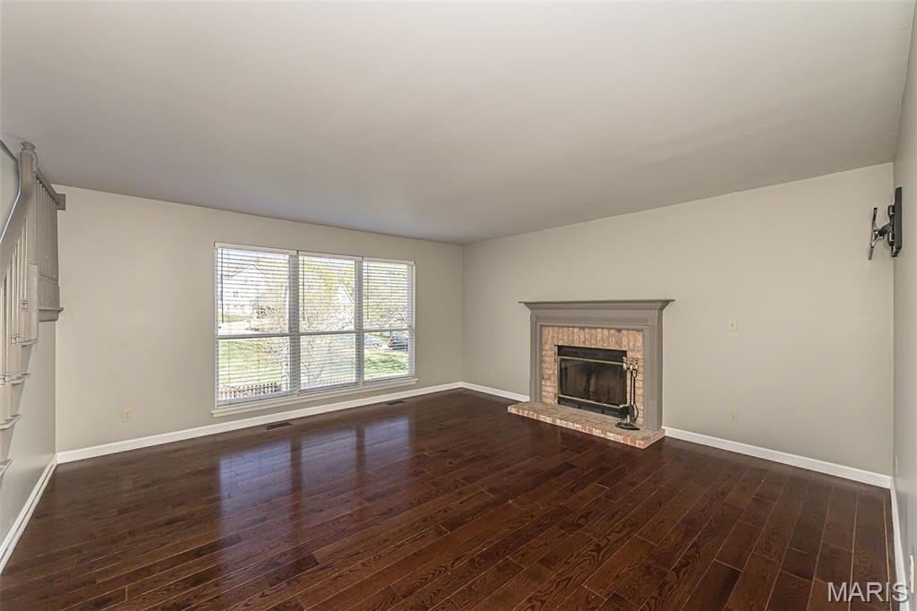 740 Spring Crest Court Fenton, MO 63026 - Photo 6 of 38