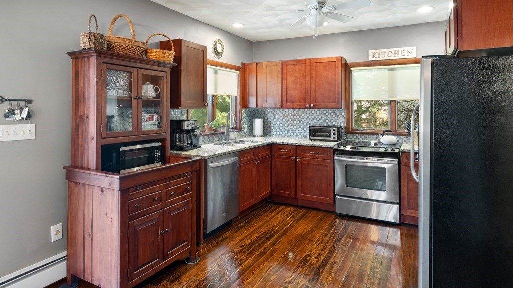 14 Den Quarry Road Lynn, MA 01904 - Photo 4 of 19 Gallery Image 4