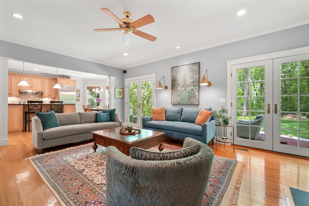 63 Locust Avenue Lexington, MA 02421 - Photo 11 of 37