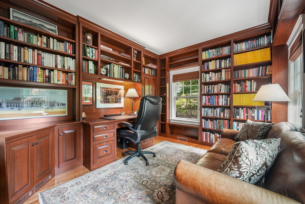 63 Locust Avenue Lexington, MA 02421 - Photo 5 of 37