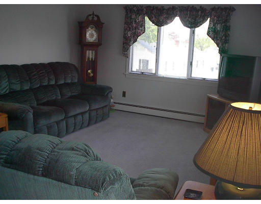 15 Apple Tree Road Tewksbury, MA 01876 - Photo 7 of 13 Gallery Image 7