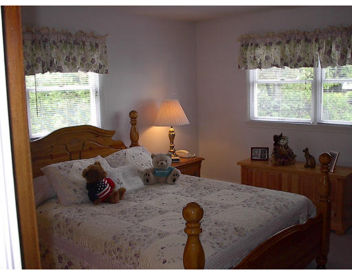 15 Apple Tree Road Tewksbury, MA 01876 - Photo 8 of 13 Gallery Image 8