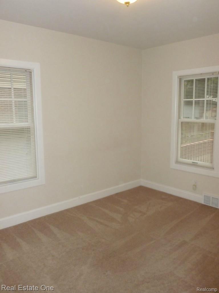 323 Highland Avenue Rochester, MI 48307 - Photo 13 of 35 First Floor Bedroom