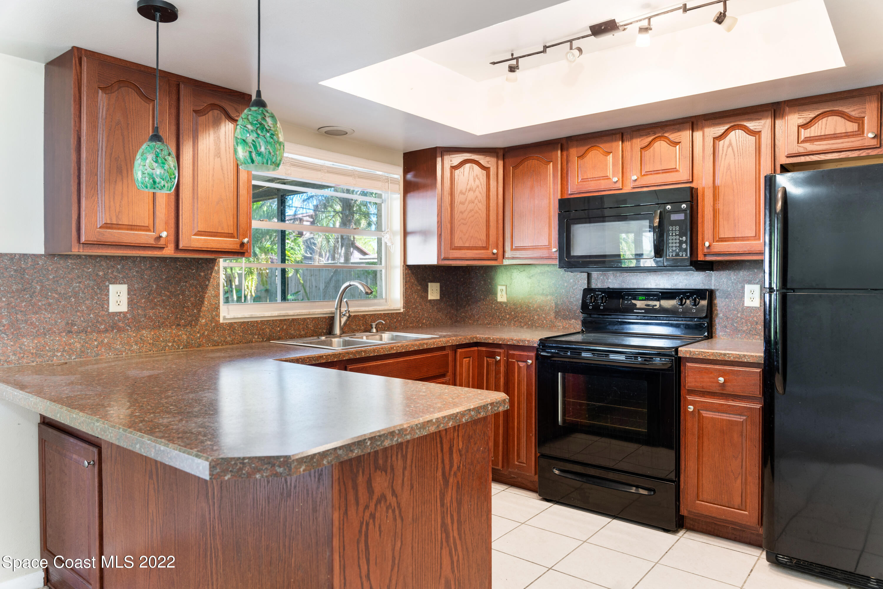 415 Cortez Road Palm Bay, FL 32907 - Photo 2 of 22 DSC05044