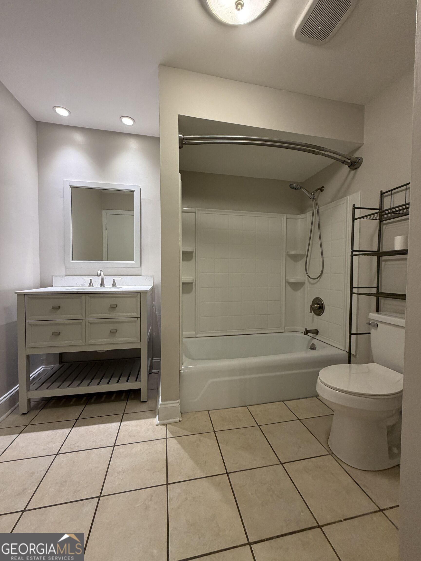 3113 Colonial Way, Unit N Chamblee, GA 30341 - Photo 6 of 9 Gallery Image 6