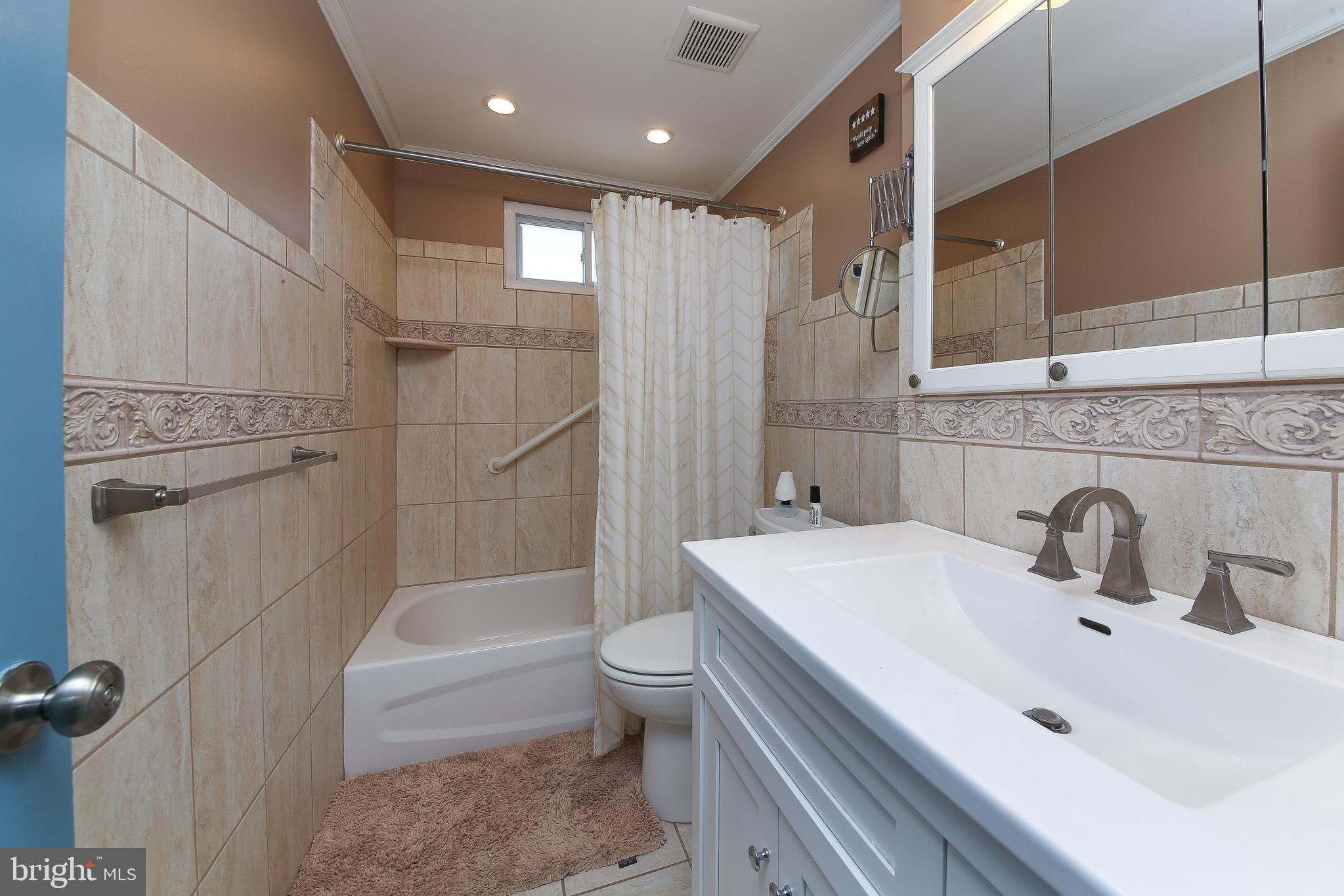 12242 Sweet Briar Road Philadelphia, PA 19154 - Photo 14 of 28