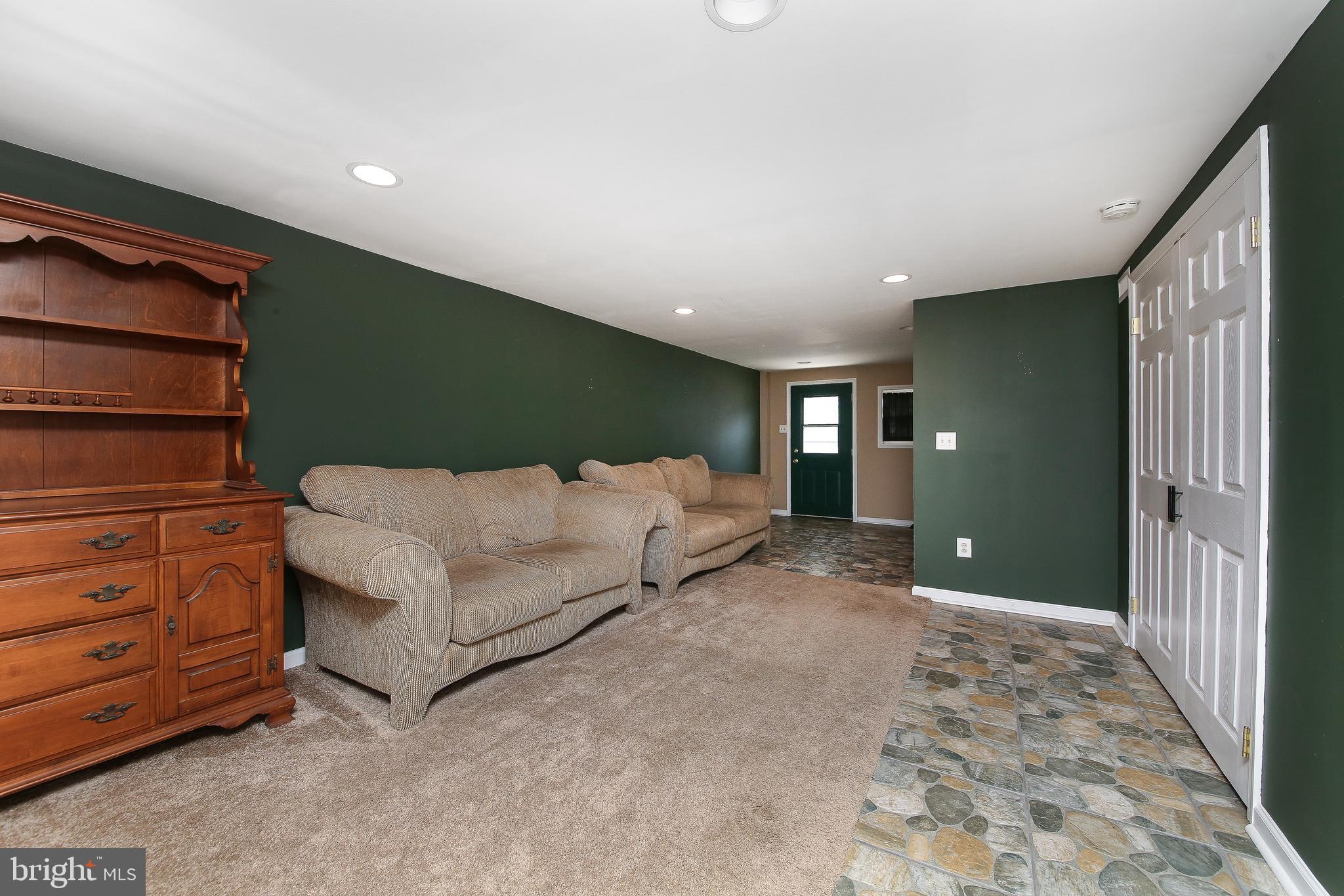 12242 Sweet Briar Road Philadelphia, PA 19154 - Photo 20 of 28